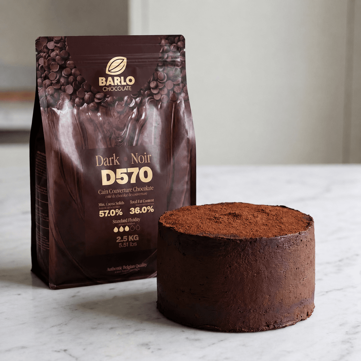 D570 Dark Couverture Coin Chocolate 57%, image 3